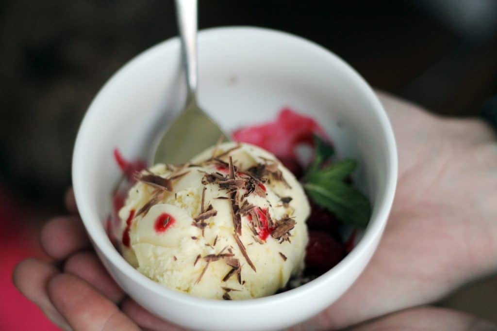 4 Courses to Love – Home Made Vanilla Bean Ice Cream with Raspberry + Mint