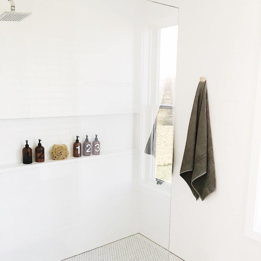 10 Nifty Ways to Fit a Shelf in Your Shower