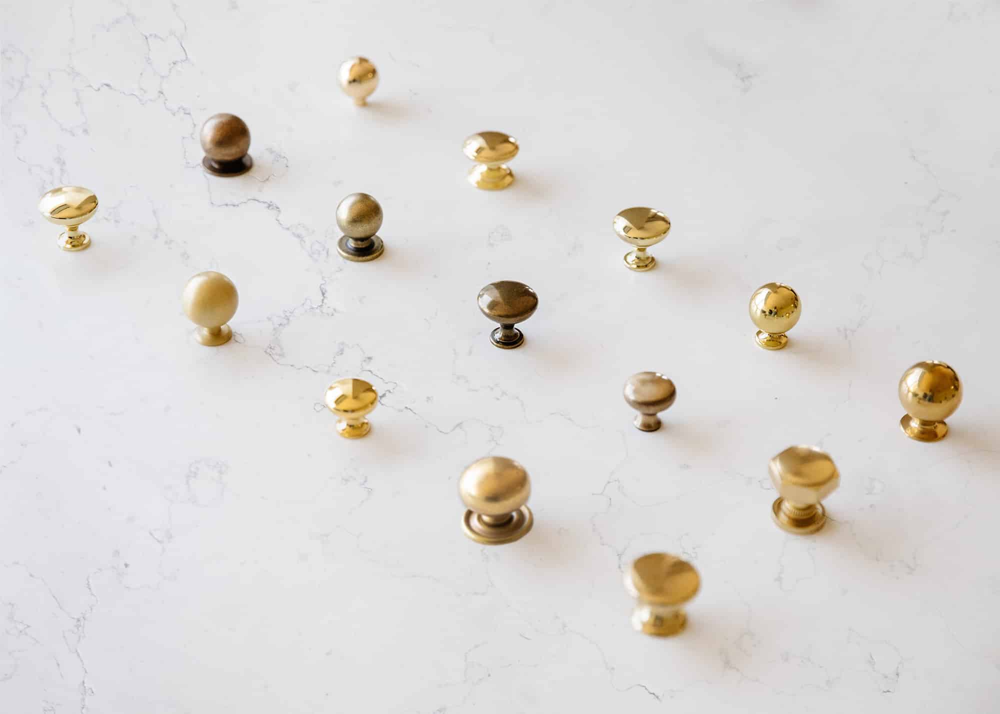 1-1/8 Inch Classic Round Solid Cabinet Knobs, Champagne Gold