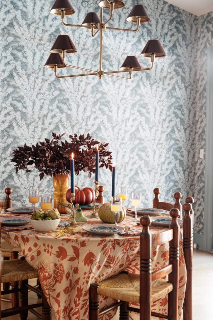 Setting a Festive Fall Tablescape With 5 Simple Tips
